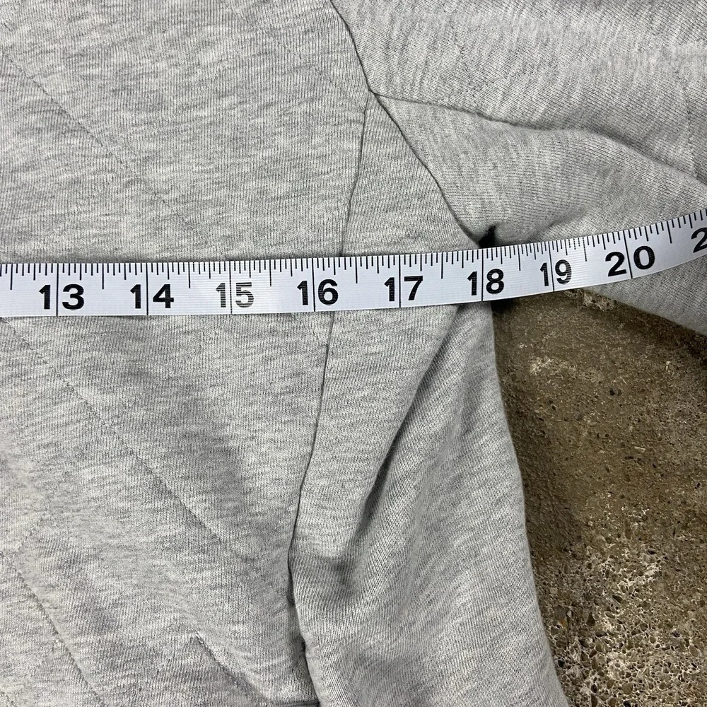 Lululemon 1/2 Zip Sweatshirt Women's Size Large Gray Quilted Pullover Active‎